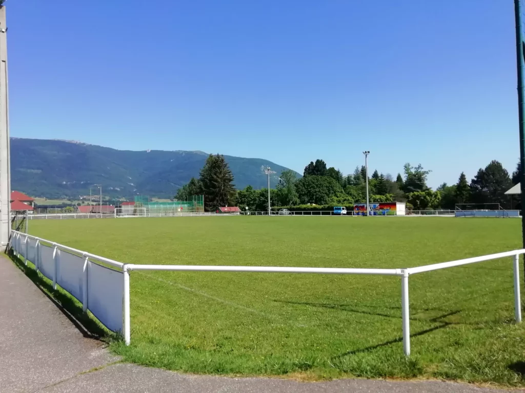 Prise de vue du stade municipal Champagne-en-Valromey